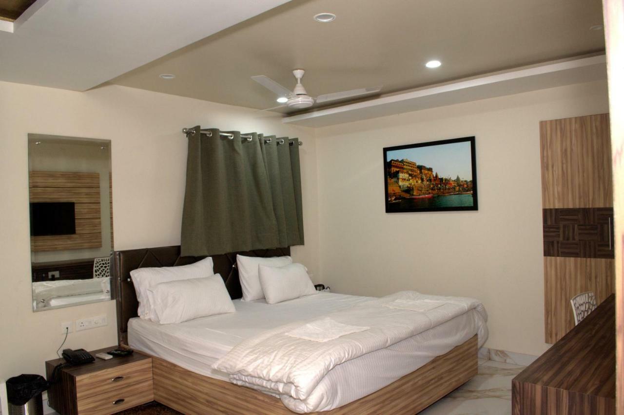 Hotel Tamilnadu Kashi Варанаси Экстерьер фото