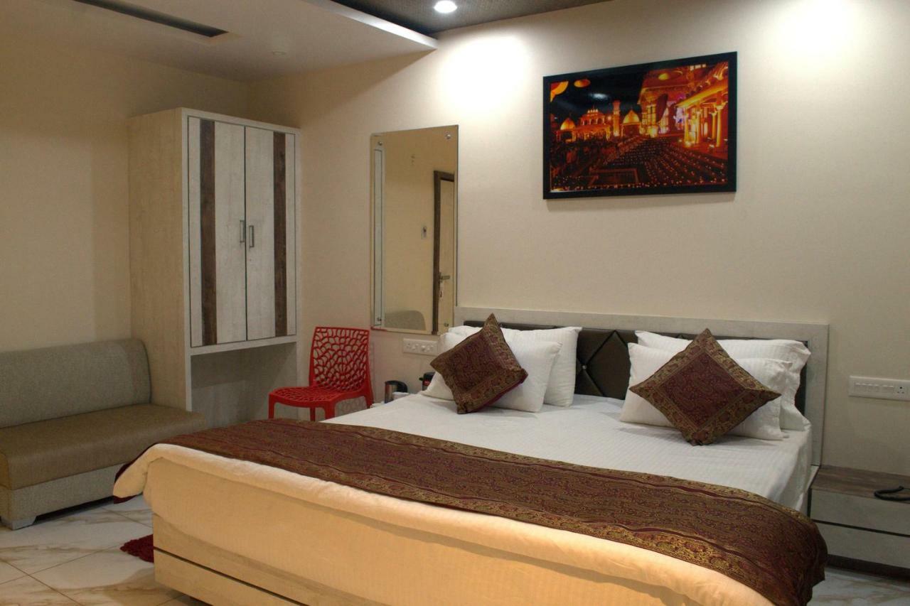 Hotel Tamilnadu Kashi Варанаси Экстерьер фото
