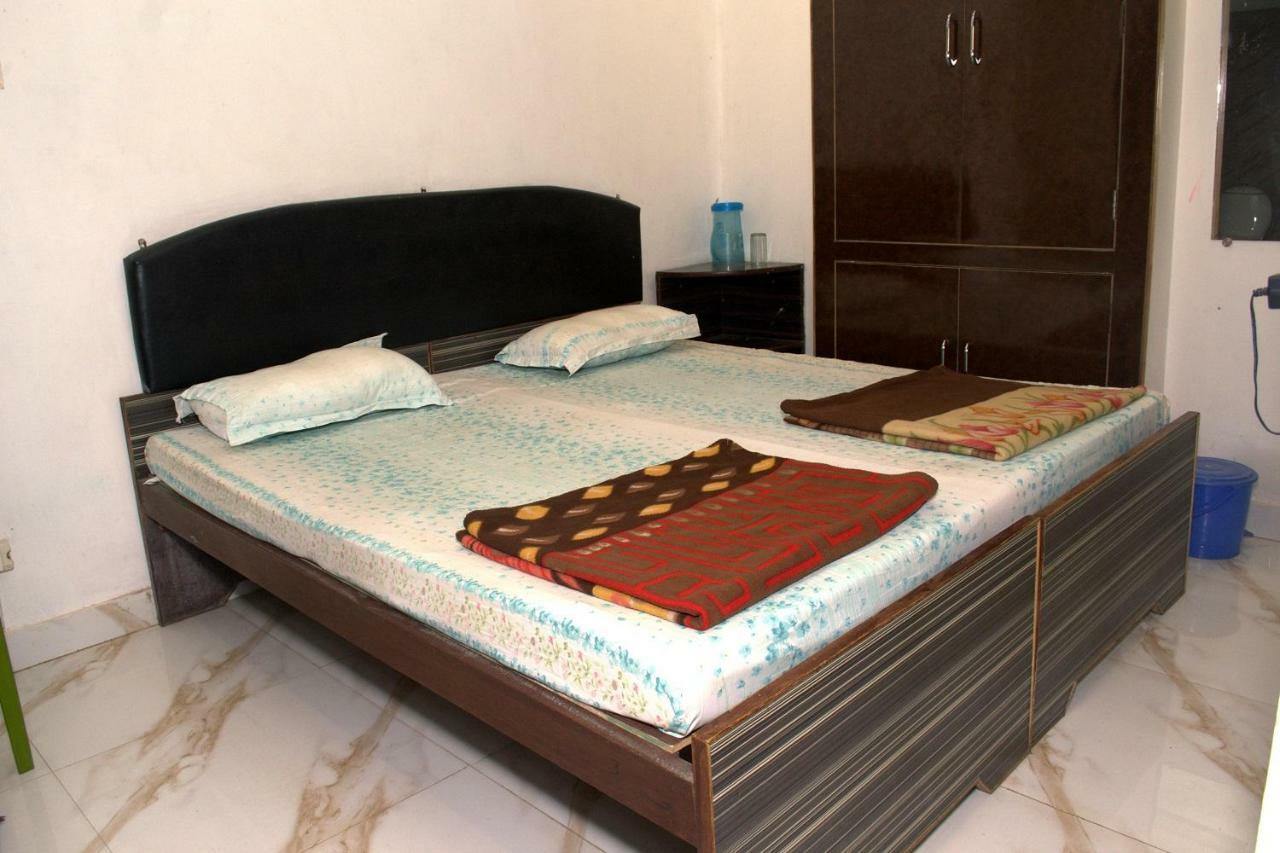 Hotel Tamilnadu Kashi Варанаси Экстерьер фото