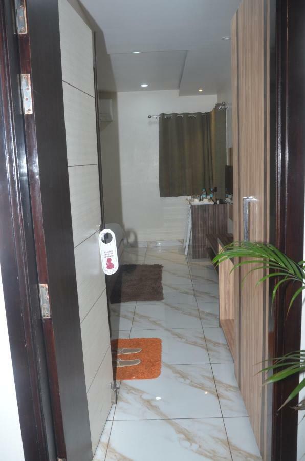 Hotel Tamilnadu Kashi Варанаси Экстерьер фото
