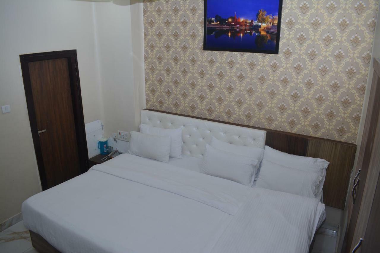 Hotel Tamilnadu Kashi Варанаси Экстерьер фото
